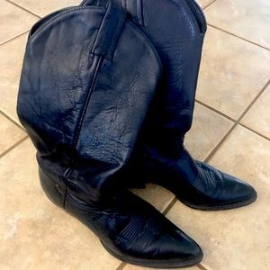 Tony Lama cowboy boots. Excellent condition.